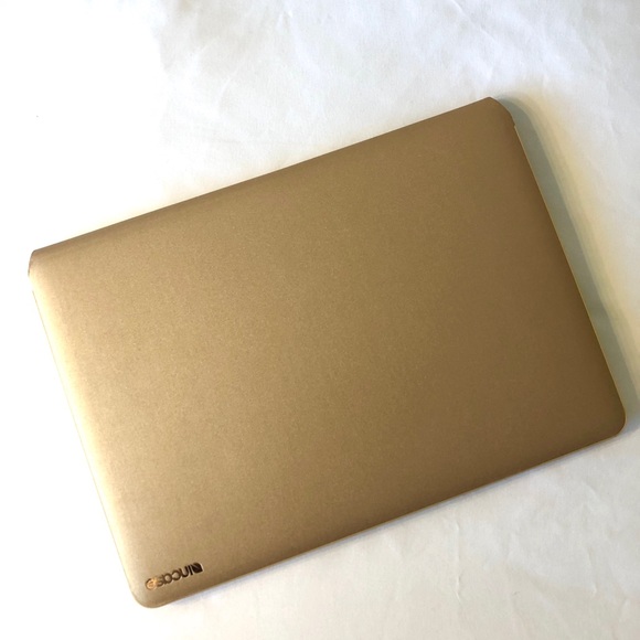 InCase Gold Hardshell Case for MacBook Air 13” - Picture 3 of 5
